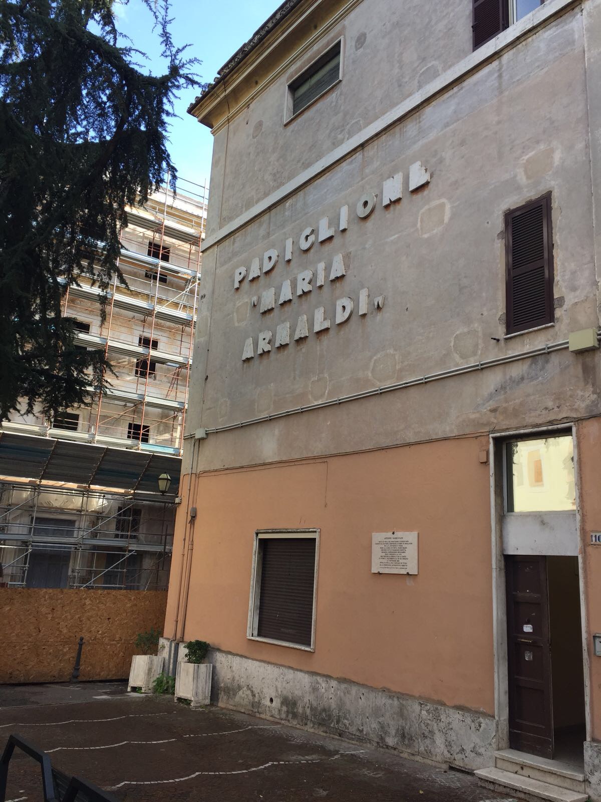 Antonio Parrozzani's memorial tablet 1.jpg